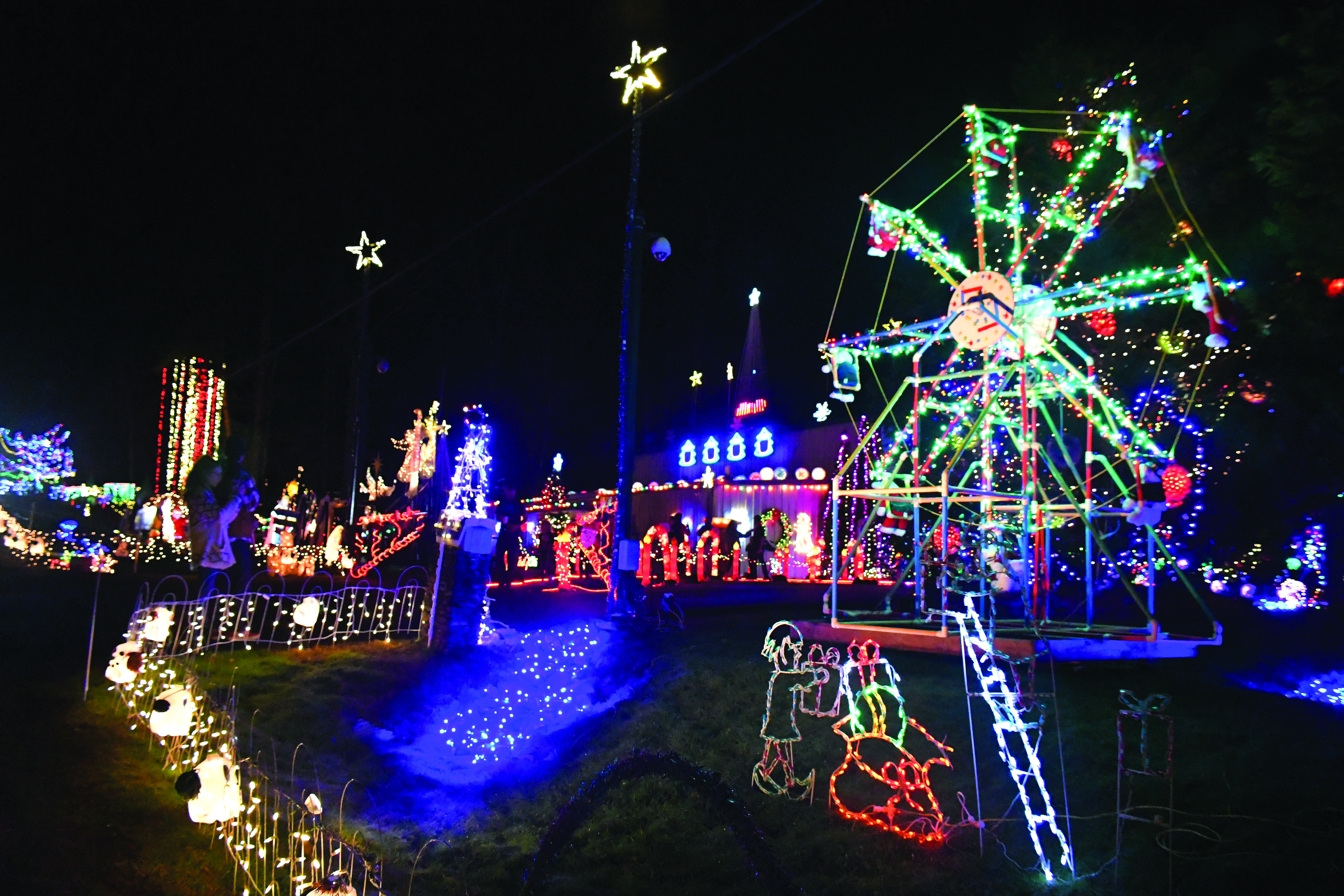 One more weekend to see Christmas Village of Lights | The Clayton